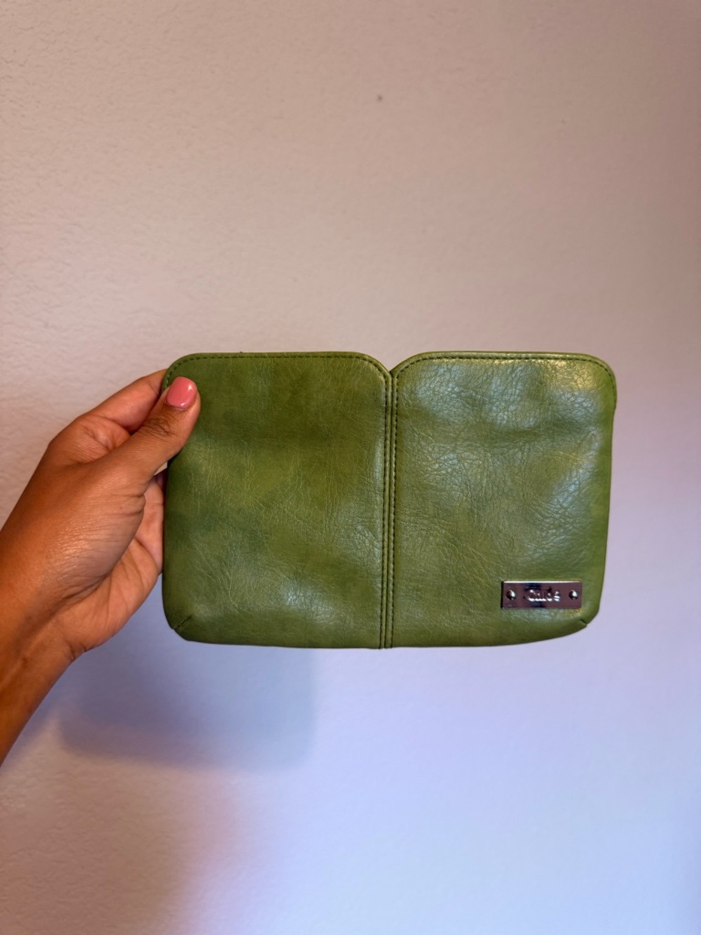 Chloe | Olive Green Leather Zip Pouch